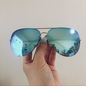 QUAY Muse Sunglasses